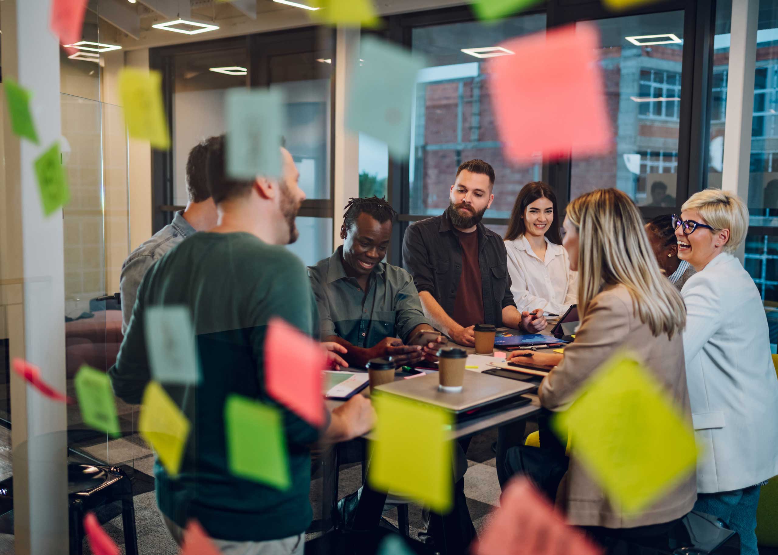 Samenwerkende mensen